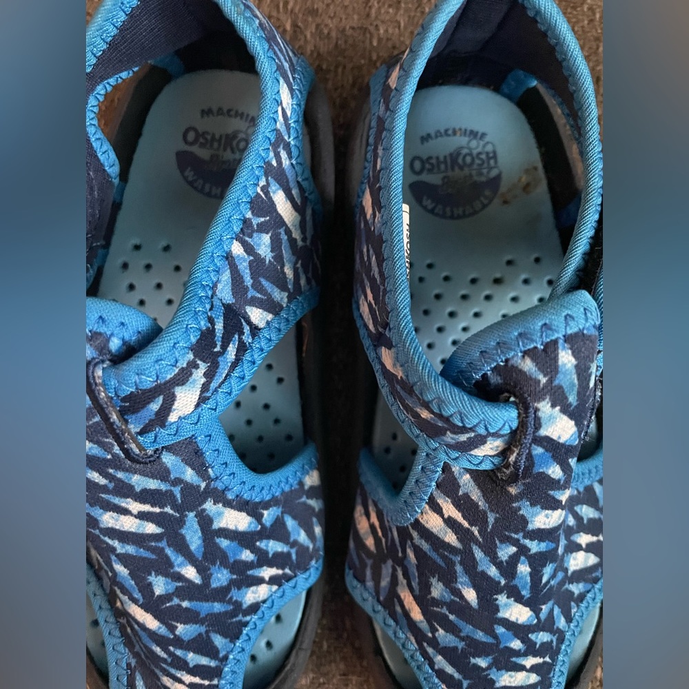 OshKosh Water Shoes